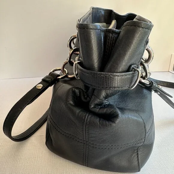 COACH Colette Black Leather Carry All Shoulder Bag J1020-16460